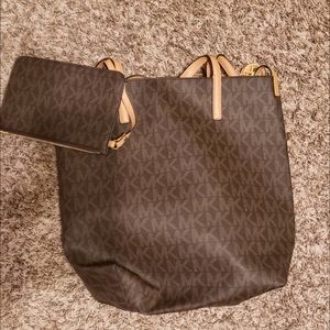 Michael kors purse